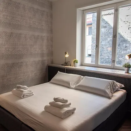 Ponte Vecchio Luxury And Stylish Apartment