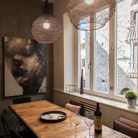 Ponte Vecchio Luxury And Stylish